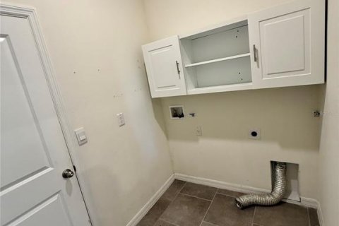 House in Plant City, Florida 4 bedrooms, 214.6 sq.m. № 1757484 - photo 8