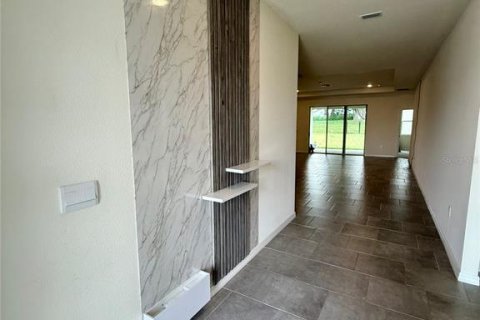 House in Plant City, Florida 4 bedrooms, 214.6 sq.m. № 1757484 - photo 2