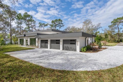 House in Winter Springs, Florida 6 bedrooms, 569.68 sq.m. № 2394288 - photo 7