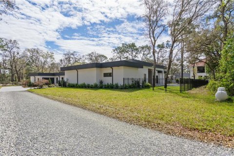 House in Winter Springs, Florida 6 bedrooms, 569.68 sq.m. № 2394288 - photo 2