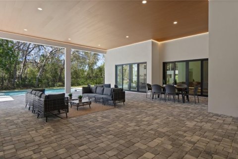 House in Winter Springs, Florida 6 bedrooms, 569.68 sq.m. № 2394288 - photo 14