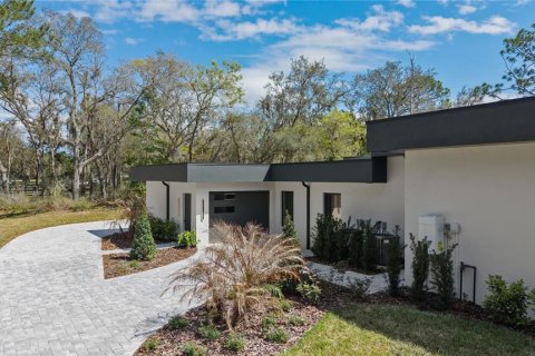 House in Winter Springs, Florida 6 bedrooms, 569.68 sq.m. № 2394288 - photo 12