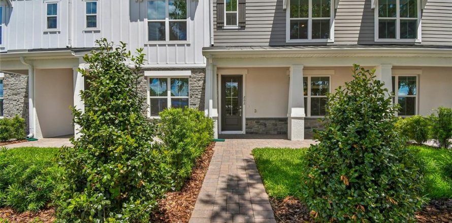 Townhouse in Oviedo, Florida 4 bedrooms, 188.13 sq.m. № 2092893
