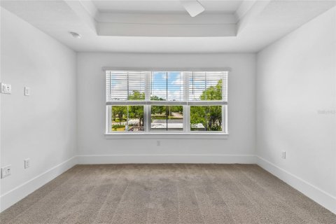 Townhouse in Oviedo, Florida 4 bedrooms, 188.13 sq.m. № 2092893 - photo 16