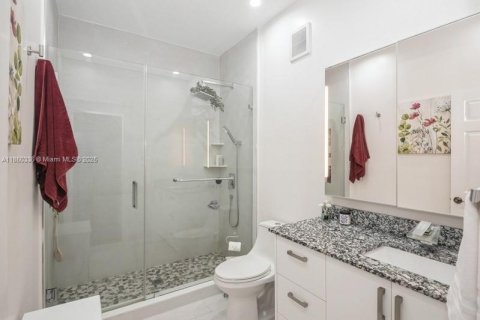 Copropriété à vendre à Miami, Floride: 3 chambres, 161.93 m2 № 1855149 - photo 13