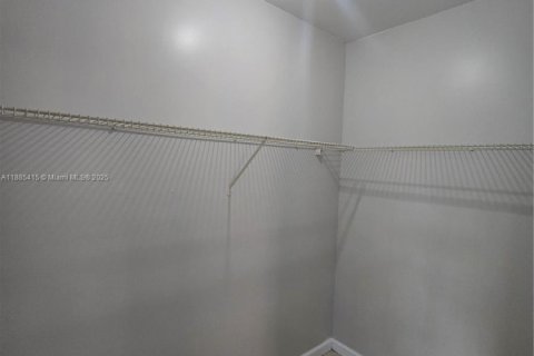 Villa ou maison à louer à Homestead, Floride: 3 chambres, 125.98 m2 № 1931526 - photo 20