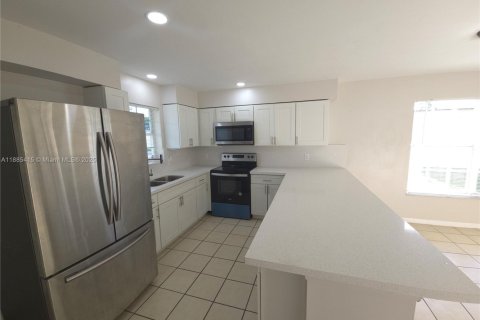 Villa ou maison à louer à Homestead, Floride: 3 chambres, 125.98 m2 № 1931526 - photo 27