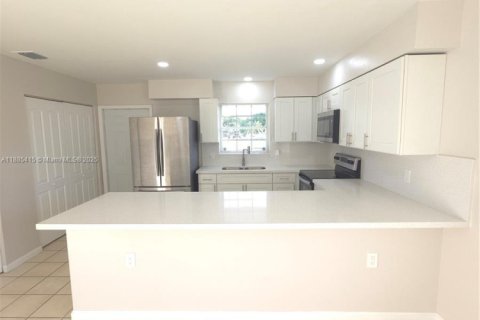 Villa ou maison à louer à Homestead, Floride: 3 chambres, 125.98 m2 № 1931526 - photo 28