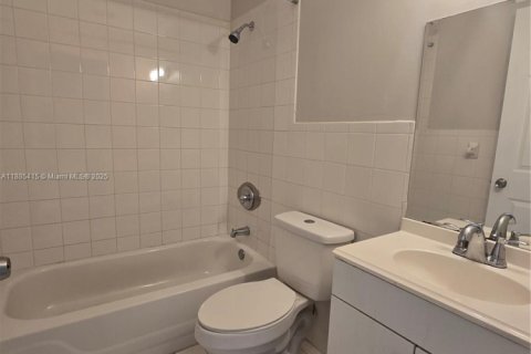 Villa ou maison à louer à Homestead, Floride: 3 chambres, 125.98 m2 № 1931526 - photo 9