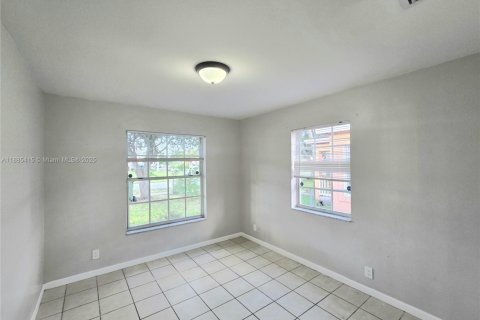 Villa ou maison à louer à Homestead, Floride: 3 chambres, 125.98 m2 № 1931526 - photo 18