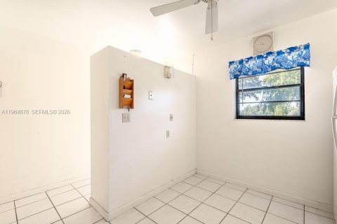 Condominio en venta en Hollywood, Florida, 2 dormitorios, 94.3 m2 № 2026142 - foto 13