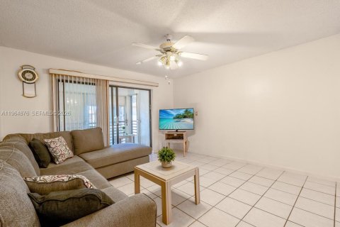 Condominio en venta en Hollywood, Florida, 2 dormitorios, 94.3 m2 № 2026142 - foto 12