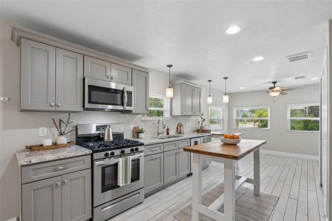 Casa en venta en Orlando, Florida, 2 dormitorios, 82.13 m2 № 2296858 - foto 8