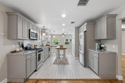 Casa en venta en Orlando, Florida, 2 dormitorios, 82.13 m2 № 2296858 - foto 7