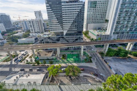 Condo in Miami, Florida, 2 bedrooms № 2004507 - photo 26