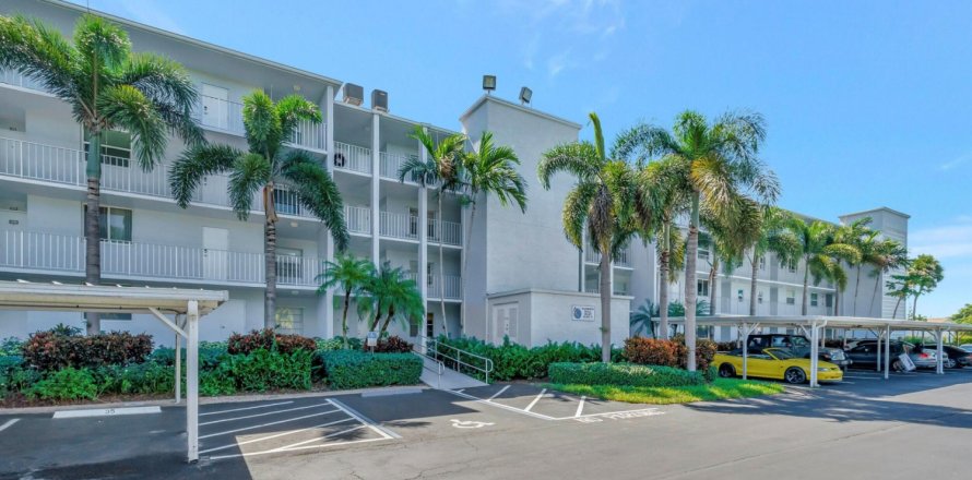 Condo in Boynton Beach, Florida, 1 bedroom  № 950149