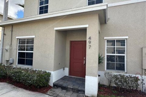 Townhouse in Florida City, Florida 4 bedrooms, 157.93 sq.m. № 2080191