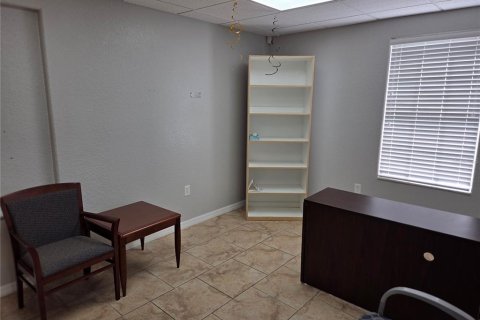 Commercial property in Brandon, Florida 466.56 sq.m. № 2156166 - photo 14