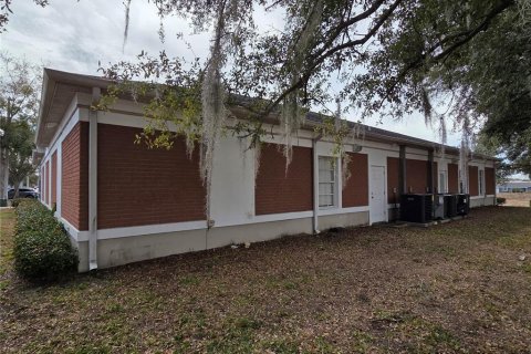 Commercial property in Brandon, Florida 466.56 sq.m. № 2156166 - photo 29