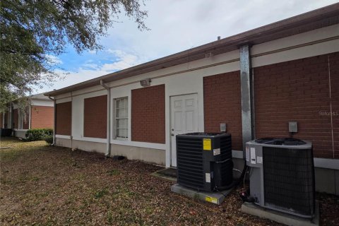 Commercial property in Brandon, Florida 466.56 sq.m. № 2156166 - photo 30