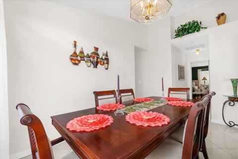 Casa en venta en Orlando, Florida, 4 dormitorios, 177.63 m2 № 1913240 - foto 5