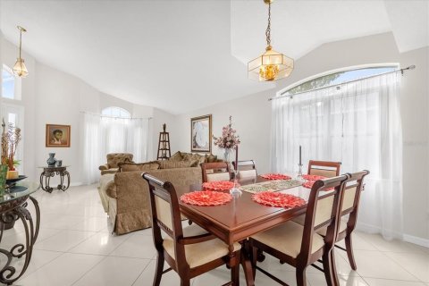 Casa en venta en Orlando, Florida, 4 dormitorios, 177.63 m2 № 1913240 - foto 4