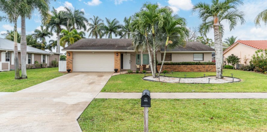 House in Wellington, Florida 4 bedrooms, 184.6 sq.m. № 1189769