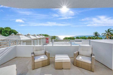 Condo in Miami Beach, Florida, 2 bedrooms  № 1867998 - photo 25