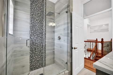 House in Cutler Bay, Florida 5 bedrooms, 261.98 sq.m. № 2033481 - photo 30