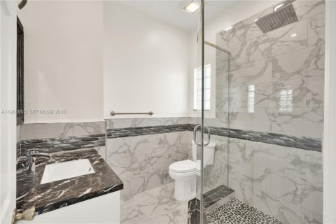 House in Cutler Bay, Florida 5 bedrooms, 261.98 sq.m. № 2033481 - photo 17