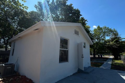 Propiedad comercial en venta en Miami, Florida, 53.51 m2 № 2154300 - foto 5