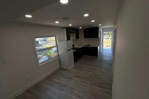 Propiedad comercial en venta en Miami, Florida, 53.51 m2 № 2154300 - foto 11