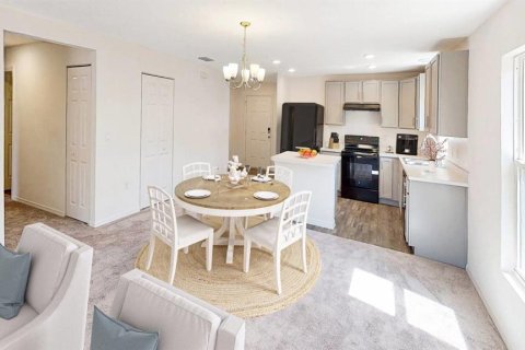 House in Hastings, Florida 3 bedrooms, 143.63 sq.m. № 1876581 - photo 4