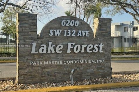 Condo in Miami, Florida, 2 bedrooms  № 2040159