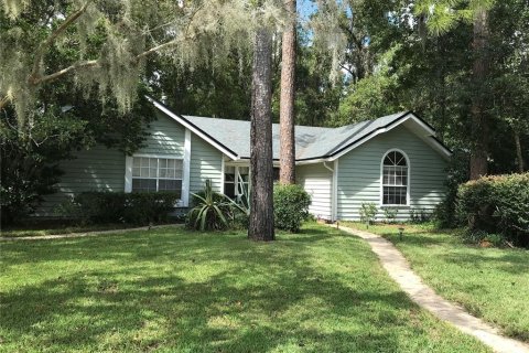 House in Gainesville, Florida 4 bedrooms, 183.3 sq.m. № 1394160 - photo 1