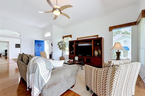 Condo in Lady Lake, Florida, 3 bedrooms  № 2157201 - photo 8