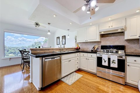 Condo in Lady Lake, Florida, 3 bedrooms  № 2157201 - photo 18
