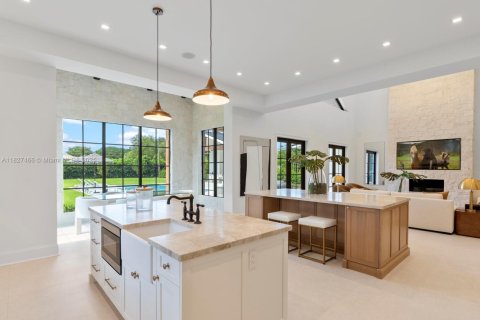 Casa en venta en Miami, Florida, 5 dormitorios, 528.52 m2 № 1802698 - foto 21