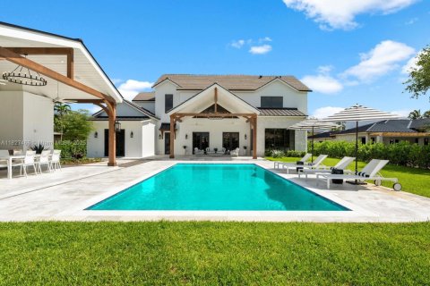 Casa en venta en Miami, Florida, 5 dormitorios, 528.52 m2 № 1802698 - foto 7