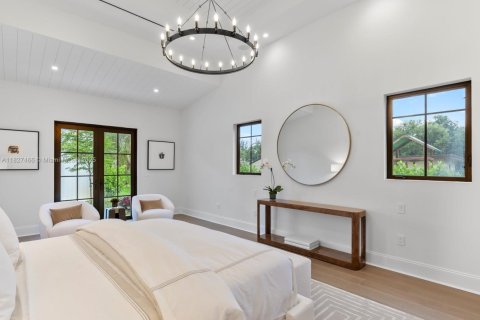 Casa en venta en Miami, Florida, 5 dormitorios, 528.52 m2 № 1802698 - foto 28