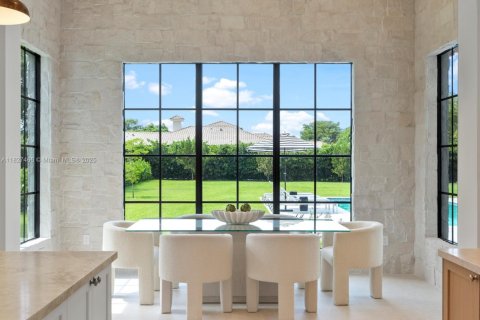 Casa en venta en Miami, Florida, 5 dormitorios, 528.52 m2 № 1802698 - foto 24