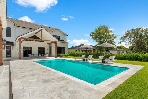Casa en venta en Miami, Florida, 5 dormitorios, 528.52 m2 № 1802698 - foto 9