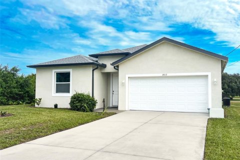 House in LaBelle, Florida 3 bedrooms, 143.44 sq.m. № 2287464