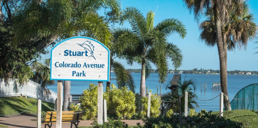 Condominio en Stuart, Florida, 2 dormitorios  № 914393