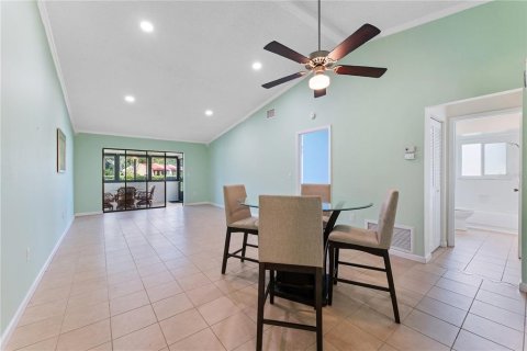 Villa ou maison à vendre à Bradenton, Floride: 2 chambres, 94.2 m2 № 1744406 - photo 2