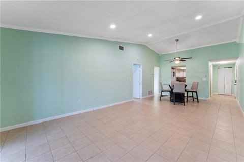 Villa ou maison à vendre à Bradenton, Floride: 2 chambres, 94.2 m2 № 1744406 - photo 4