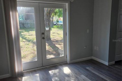 House in Eustis, Florida 3 bedrooms, 111.48 sq.m. № 2097761 - photo 11