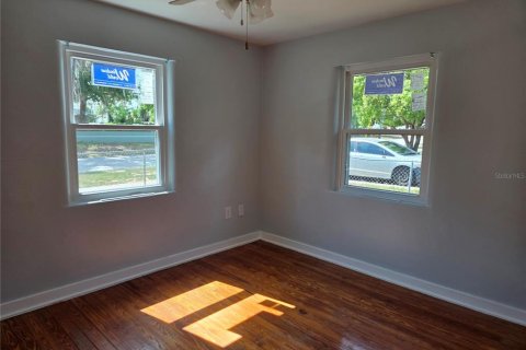 House in Eustis, Florida 3 bedrooms, 111.48 sq.m. № 2097761 - photo 26