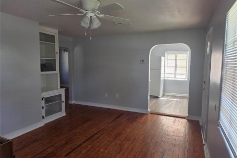 House in Eustis, Florida 3 bedrooms, 111.48 sq.m. № 2097761 - photo 12
