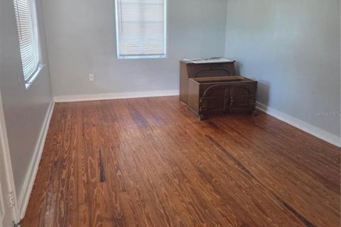 House in Eustis, Florida 3 bedrooms, 111.48 sq.m. № 2097761 - photo 14